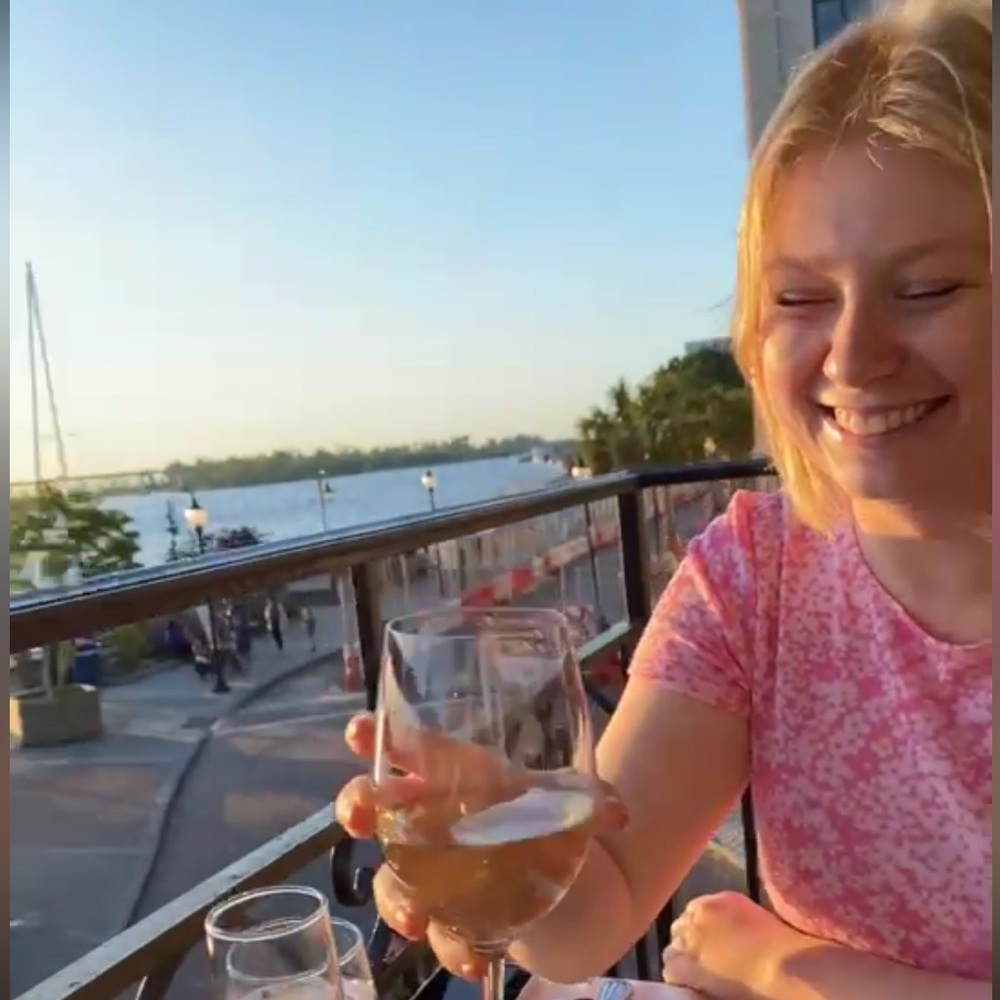 Meet your Posher, Kelly